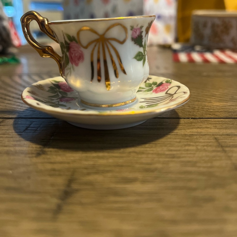 Victoria’s Garden floral teacup